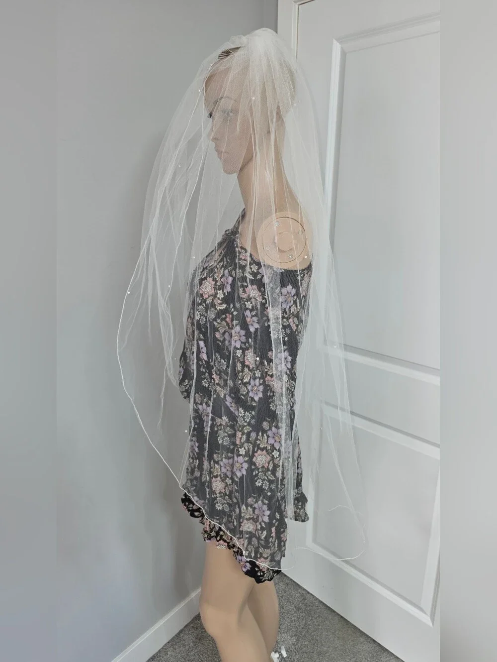 Vintage two-tier tulle bridal veil adorned delicate scattered pearls 36